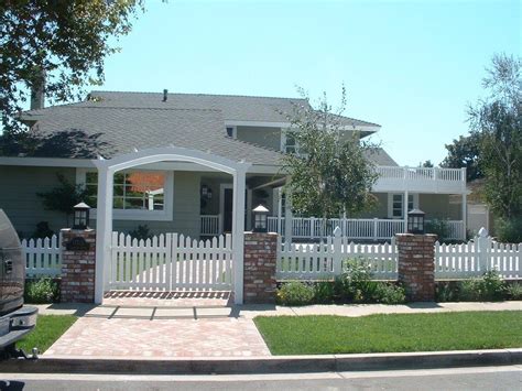 Buydirect.com has been visited by 100k+ users in the past month White Vinyl Scalloped Picket Fence & Arbor with Double ...
