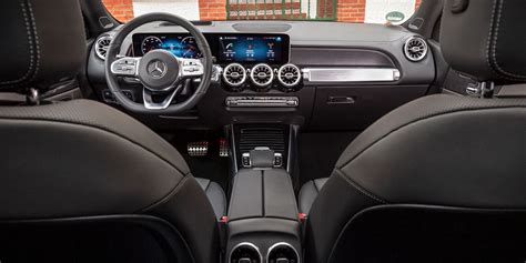 Suv design features in the interior. Mercedes GLB Interior & Infotainment | carwow