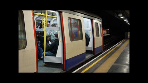 London Underground HD Circle line C69 and District ...