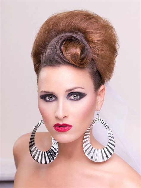 Face Modeling Earrings Photo 103203 By Laura Kopel