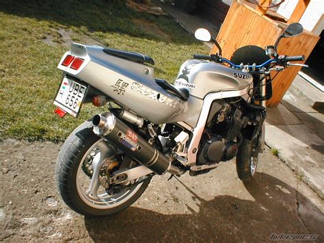 Motorcycle specifications, reviews, road tests. 1992 Suzuki GSX-R 400 | Picture 810918