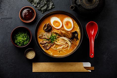 How To Eat Ramen The Japanese Way Dos And Donts 2023