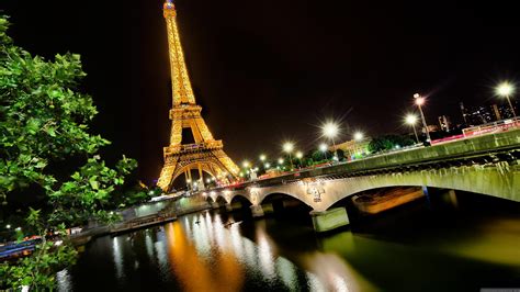 Beautiful night photo of the Eiffel Tower wallpapers and ...