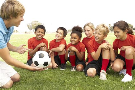 Beneficios Del Fútbol Para Niñs Y Adolescentes Bonicup