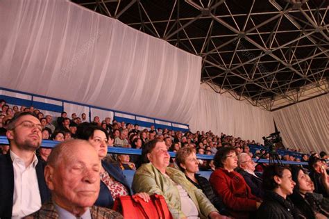 Gheorghe zamfir einsamer hirte the lonely shepherd. "Regele naiului", concert de exceptie la Bistrita. Mesajul ...