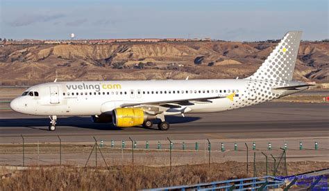 Ec Jzi Lemd 11 01 2018 Vueling Airlines Airbus A320 214 Cn Flickr