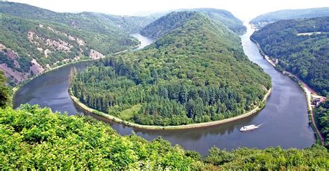 Enjoy a hike or stroll on one of the paths of varying lengths, or head up to the highest. Sommerliche Saarschleife 12.6.07 Foto & Bild | deutschland ...
