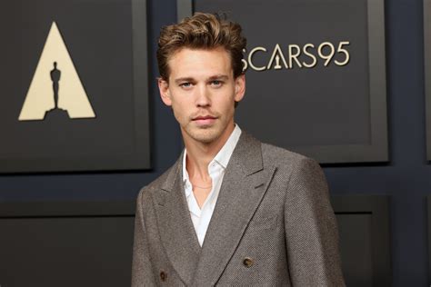 Austin Butler On The Awful Way He Gained Weight For Elvis Parade