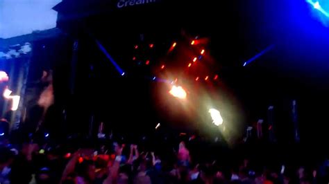 knife party creamfields 2013 fire hive centipede mashup youtube