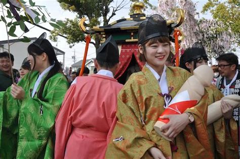 Female Volunteers Needed For Penis Worship Parade At Annual Japanese