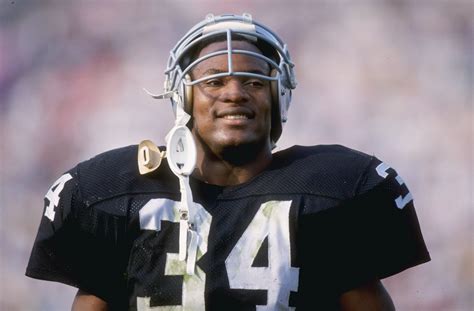 8 Bo Jackson Highlights That Prove Hes The Greatest Athlete To Ever Walk The Earth Maxim
