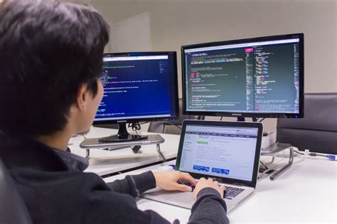 Traditional Colleges Enter The Coding Boot Camp Market