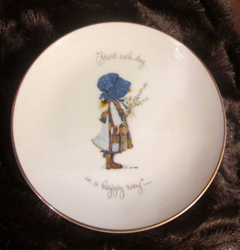 vintage 1973 holly hobbie plate 6 25 start each day in a happy way holly hobbie hand