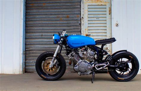 Are you so inspired by the many beautiful virago cafe racers? Yamaha Virago XV750 Cafe Racer Blue