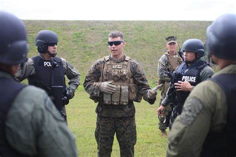 Marines Train With Guam Special Weapons And Tactics Picryl Public
