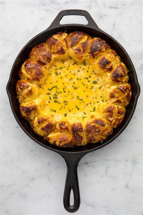 Find thanksgiving appetizers recipes for dips, savory tartlets, cheese spreads, crudite, and more. Pretzel Ring Beer Cheese Dip | Recipe | Applebees recipes, Beer cheese, Thanksgiving appetizers