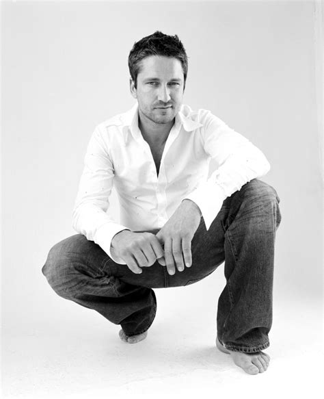 When none were available, they called upon gerard butler, who had so far had a single lead role (in for the role of christine daaé, the object of the phantom's desire, producers eyed katie holmes. Gerard Butler Young Phantom HD Wallpaper, Background Images