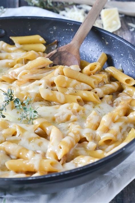 This creamy french onion soup recipe is oh so delightful, and is sure to be a new favorite in your house! One-Pot Creamy French Onion Pasta - Mother Thyme