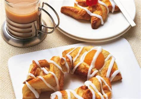 Baking with mary berry and millions of other books are available for amazon kindle. Mary Berry's Danish pastries (With images) | British bake ...