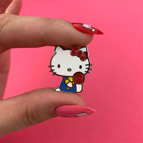 Hello Kitty Enamel Pin Lollypop ⋆ Kayes Aces