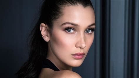 Bella Hadid Ist Neue Make Up Botschafterin Von Dior