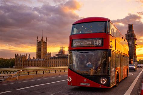Sightseeing By Bus Experience London