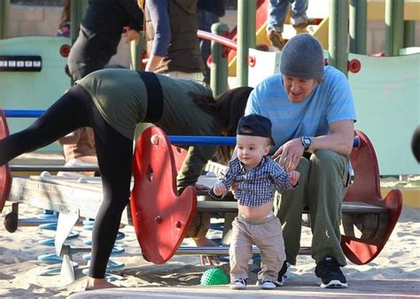 Owen cunningham wilson (born november 18, 1968) is an american actor, producer, and screenwriter. Jade Duell Photos - Owen Wilson and Son at the Park - 17 of 32 - Zimbio