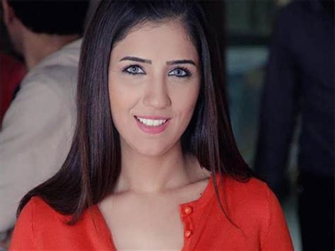 مي عمر تعلق على أزمة زوجها مع نسرين أمين وياسمين صبري. مي عمر تنشر صورة جديدة لـ"سيلين" على إنستجرام | مصراوى