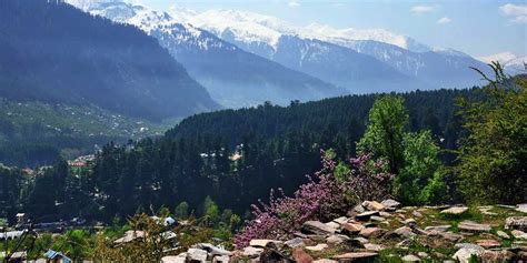 Direct drive may take around 15 hours with 4 breaks of total 2 hours. Delhi To Manali Tour