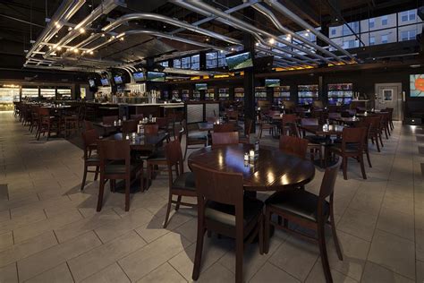 Yard House The Banks In Cincinnati Ohio By Mbh Architects
