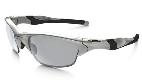 One of the best aspects of sports sunglasses for golf is the lenses. The Best Golf Sunglasses and Lenses for Golf