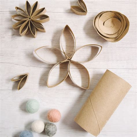 Here are 65+ of the best toilet paper roll activities for toddlers and preschoolers! DIY Paper Flowers Made Out of Recycled Toilet Paper Rolls