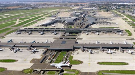 Paris Charles De Gaulle Airport Is A 4 Star Airport Skytrax