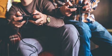 Police Responding To Noise Complaint End Up Playing Video Games With