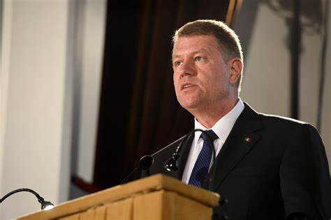 He became leader of the national liberal party (pnl) in 2014, after having served as leader of the democratic forum of germans in romania (dfdr/fdgr) from 2001 to 2013. Klaus Iohannis cheama partidele la discutii | Ziarul National