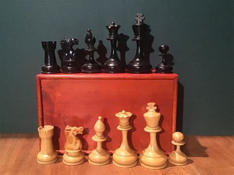 An unusual Staunton set - Chess Forums - Chess.com