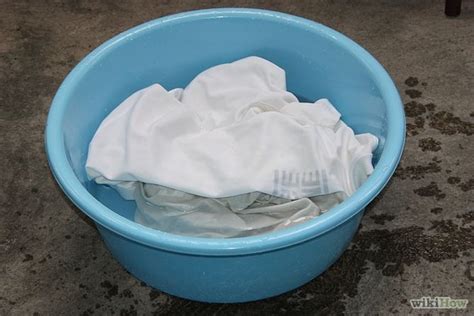 Cara menghilangkan jerawat secara alami dan cepat dengan bahan yang mudah ditemukan di rumah. Menghilangkan Jamur dan Bintik Hitam Di Pakaian