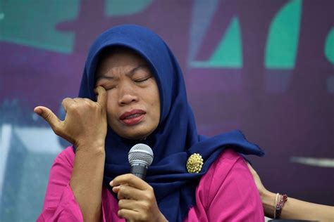 Amnesty international is a global movement of more than 10 million people in over 150 countries and territories who campaign to end abuses of human rights. Kasus Baiq Nuril dan Pemberian Amnesti di Indonesia ...