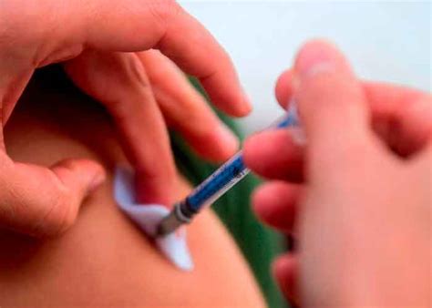 El servicio de salud de cada comunidad autónoma contactará con las personas a las que va a vacunar, siguiendo el orden de priorización establecido. México registró 24 reacciones por vacuna anti Covid-19 Pfizer