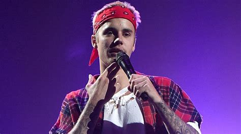 Justin bieber luncurkan sebuah lagu baru berjudul 'anyone' di malam tahun baru. Justin Bieber Rilis Lagu Baru Lagi Usai 'Cold Water ...