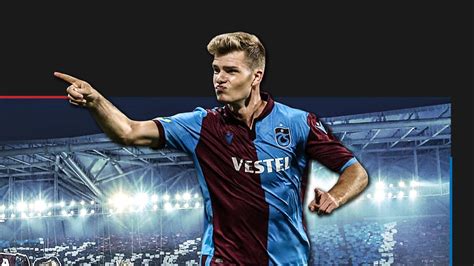 Fenerbahçe, çubuklu maç forması, sarı forma ve alternatif yeşil renkteki 3.forma olarak üç adet tasarım çıkarmıştı. Sörloth'un Türkiye'ye transferi Trabzonspor'dan geçiyor ...