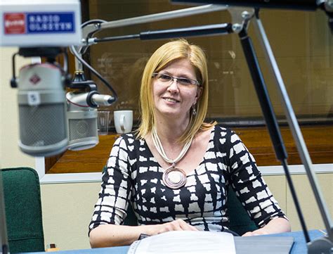 Została zamordowana przez swojego męża, który zadał jej 19 ciosów nożem. Chcą pomóc lokatorom : Radio Olsztyn