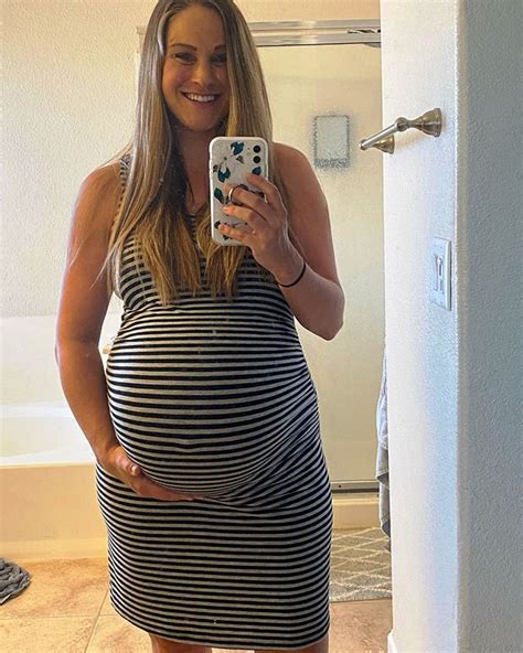 40 Weeks Pregnant With Twins Belly