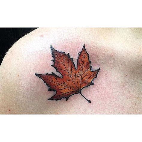 17 Fall Inspired Tattoos That Show Off The Dreamiest Autumn Leaves