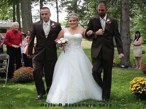 Fathers Of The Bride The Story Behind The Viral Photos Cbs News