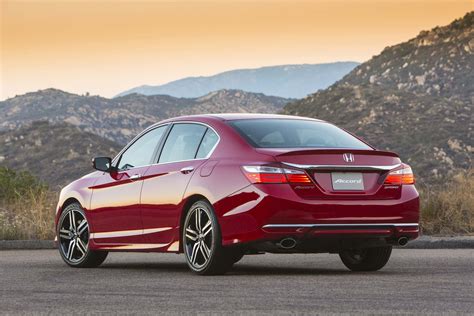 Find all of our 2019 honda accord reviews, videos, faqs & news in one place. 2017 Honda Accord Adds Value-Driven Sport Special Edition ...