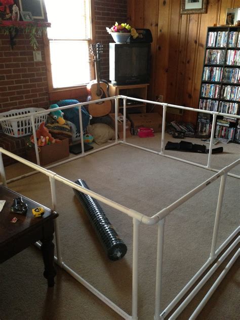 Green houses and pallet racking. A Day in the Life of Me: DIY Expandable Baby Pen