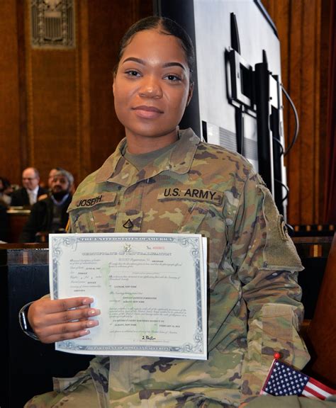 Tradition Ny Army National Guard Soldiers Become Citizens Article