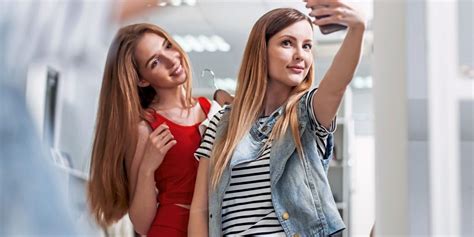 Ein Hoch Auf Das Selfie Aus Der Umkleidekabine Kolumne Der Letzte Schrei Derstandard At
