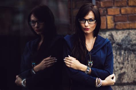 masaüstü kadınlar model portre uzun saç gözlüklü kadınlar mavi gözlü esmer gözlük